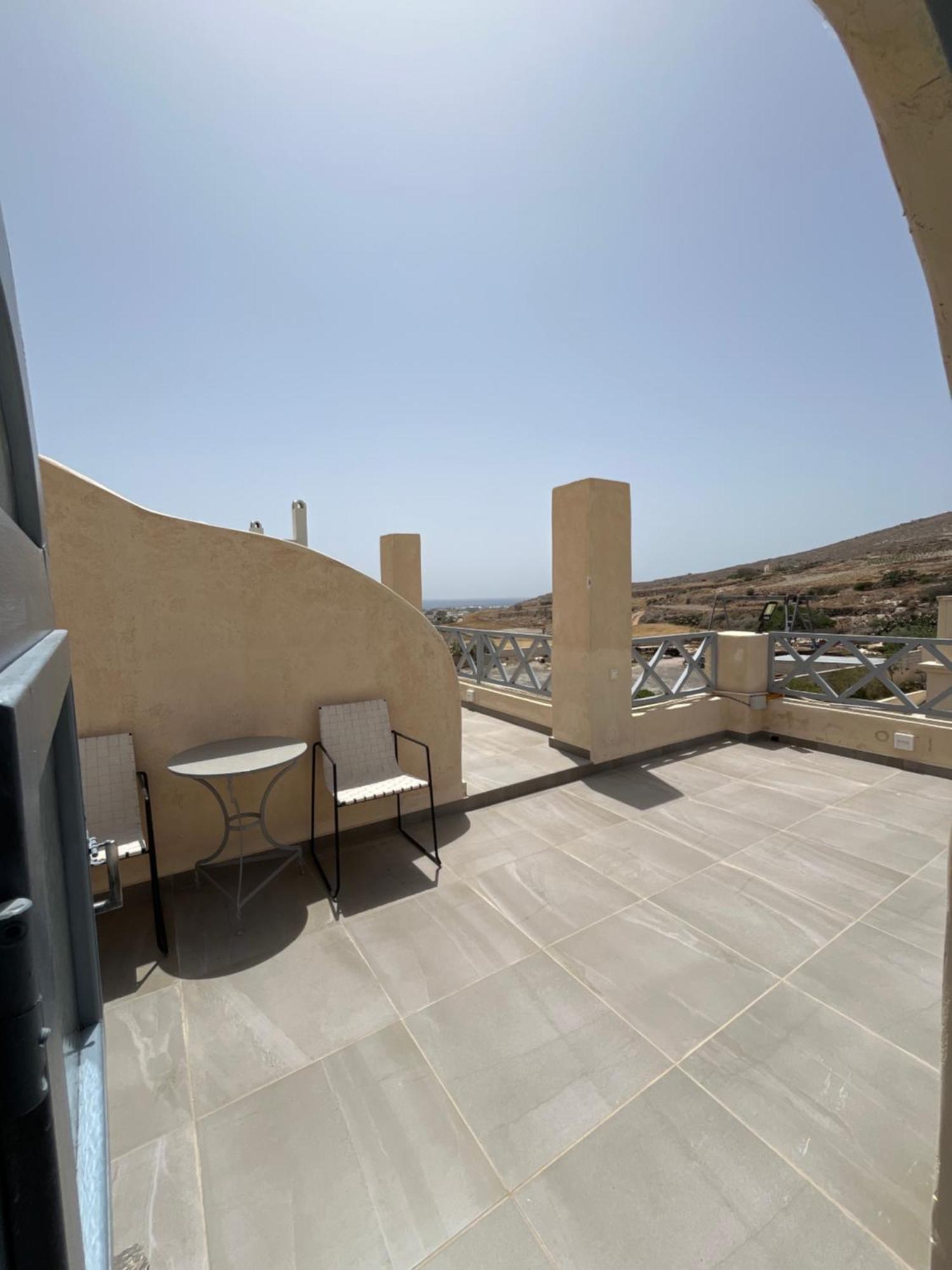 Leon Lux Apartments Perivolos  Exteriér fotografie